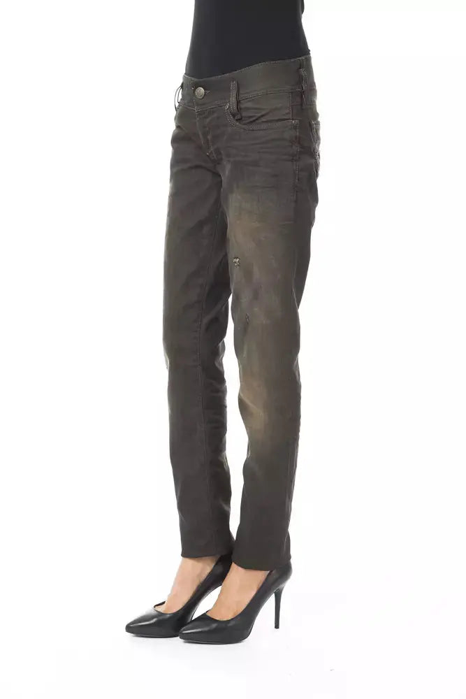 Black faded relaxed fit women's jeans with slight distressing and classic five-pocket design.