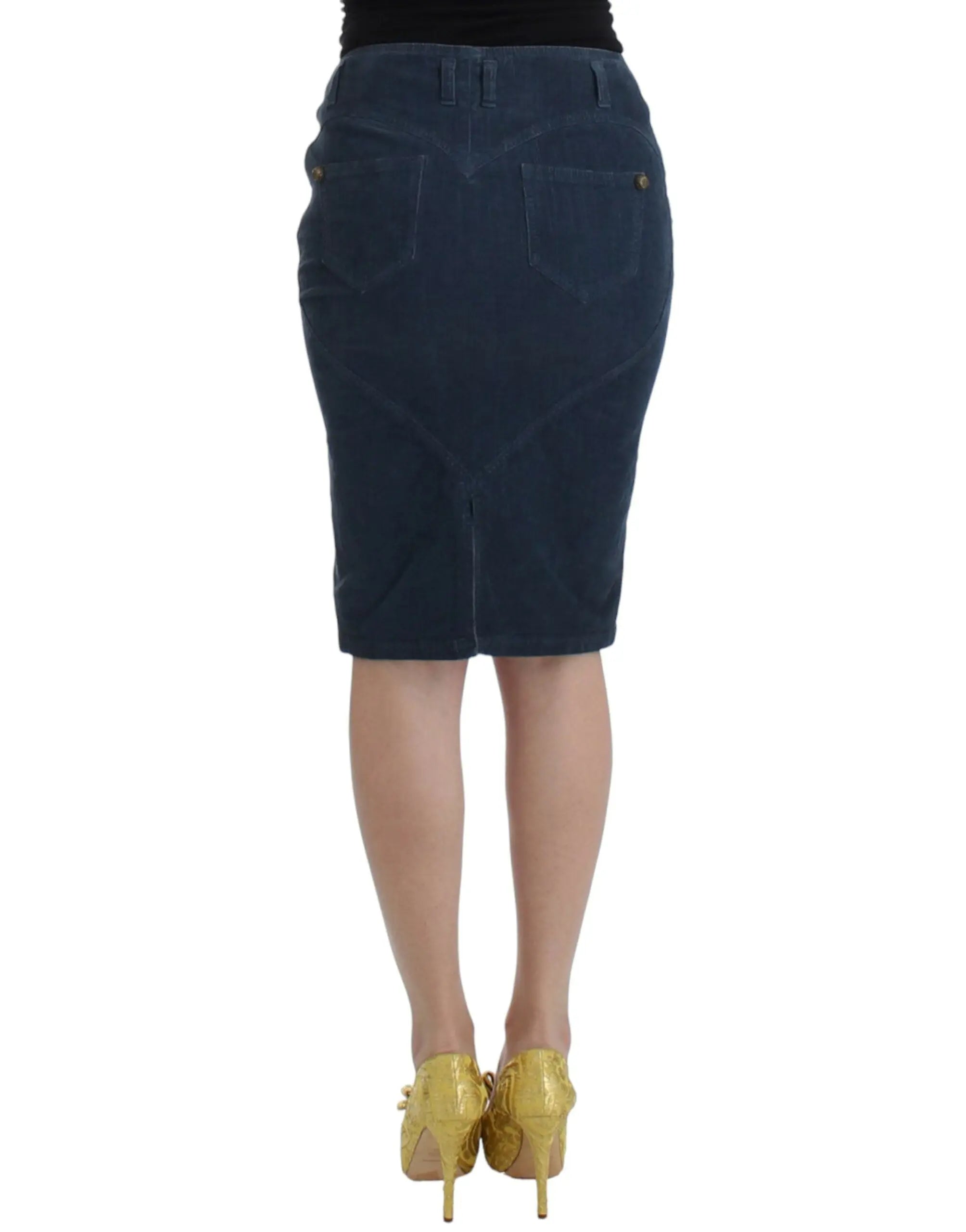 Blue midi pencil skirt in corduroy with front zip and pockets.