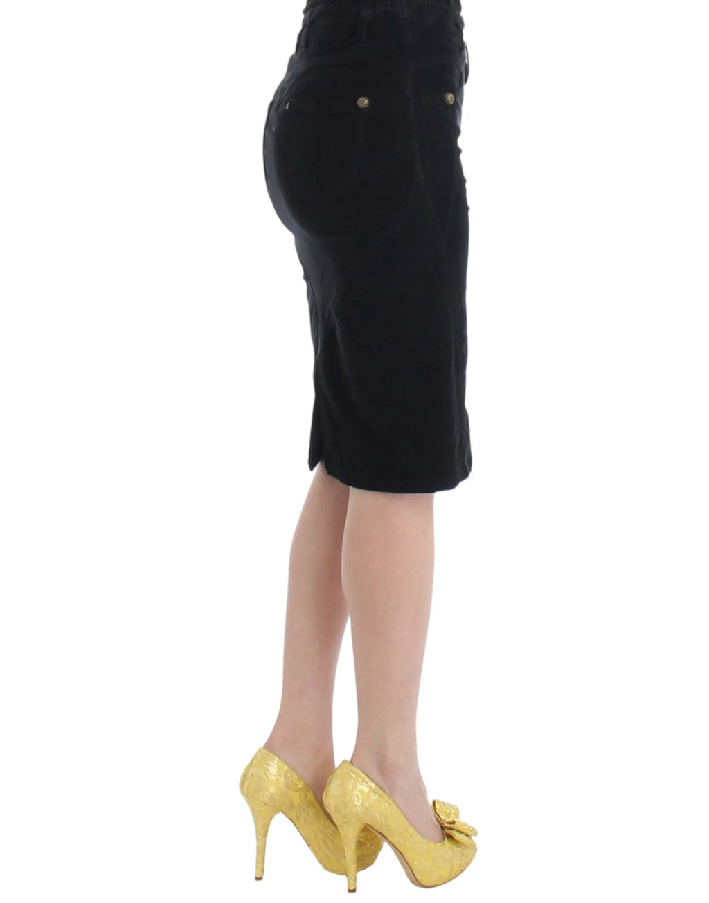 Black corduroy pencil skirt with front zipper and high waist, midi length.